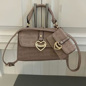JUICY Crossbody w/Matching Card Holder